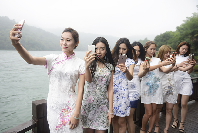 石燕湖美女直播秀