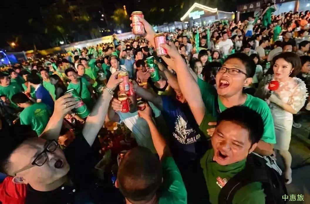 长沙石燕湖泼水电音节，石燕湖泼水狂欢夜，石燕湖刺激夜漂，石燕湖空中漂流，石燕湖地下峡谷漂流，石燕湖电音节，石燕湖泼水节