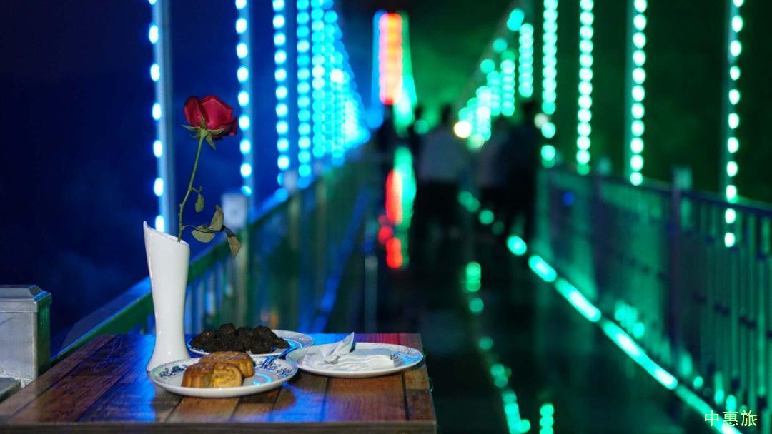 长沙石燕湖泼水电音节,石燕湖泼水狂欢夜,石燕湖刺激夜漂,石燕湖空中漂流,石燕湖地下峡谷漂流,石燕湖电音节,石燕湖泼水节 长沙石燕湖泼水电音节,石燕湖泼水狂欢夜,石燕湖刺激夜漂,石燕湖空中漂流,石燕湖地下峡谷漂流,石燕湖电音节,石燕湖泼水节